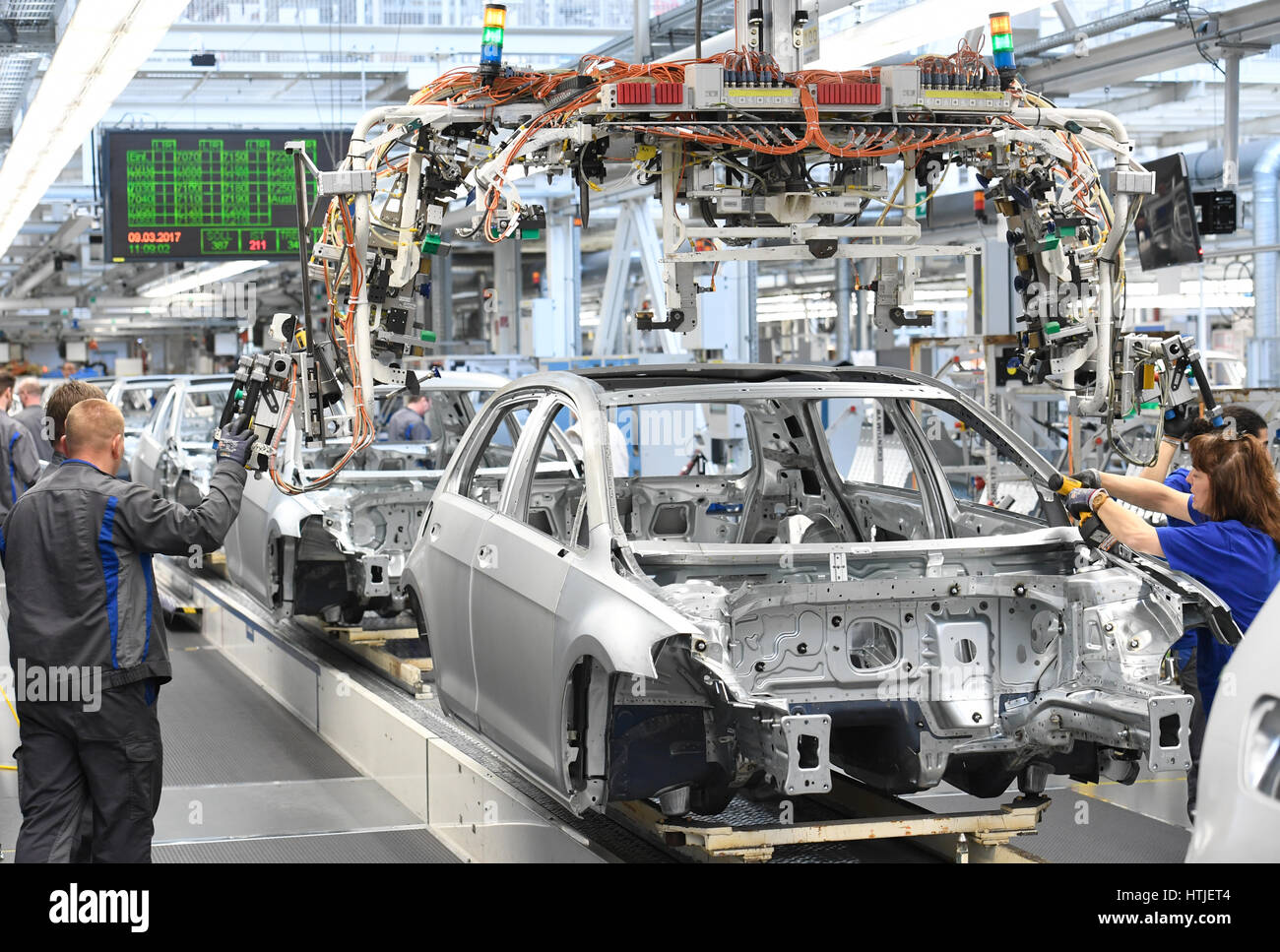 Ligne de production Volkswagen GOLF 8 – Volkswagen Car Factory